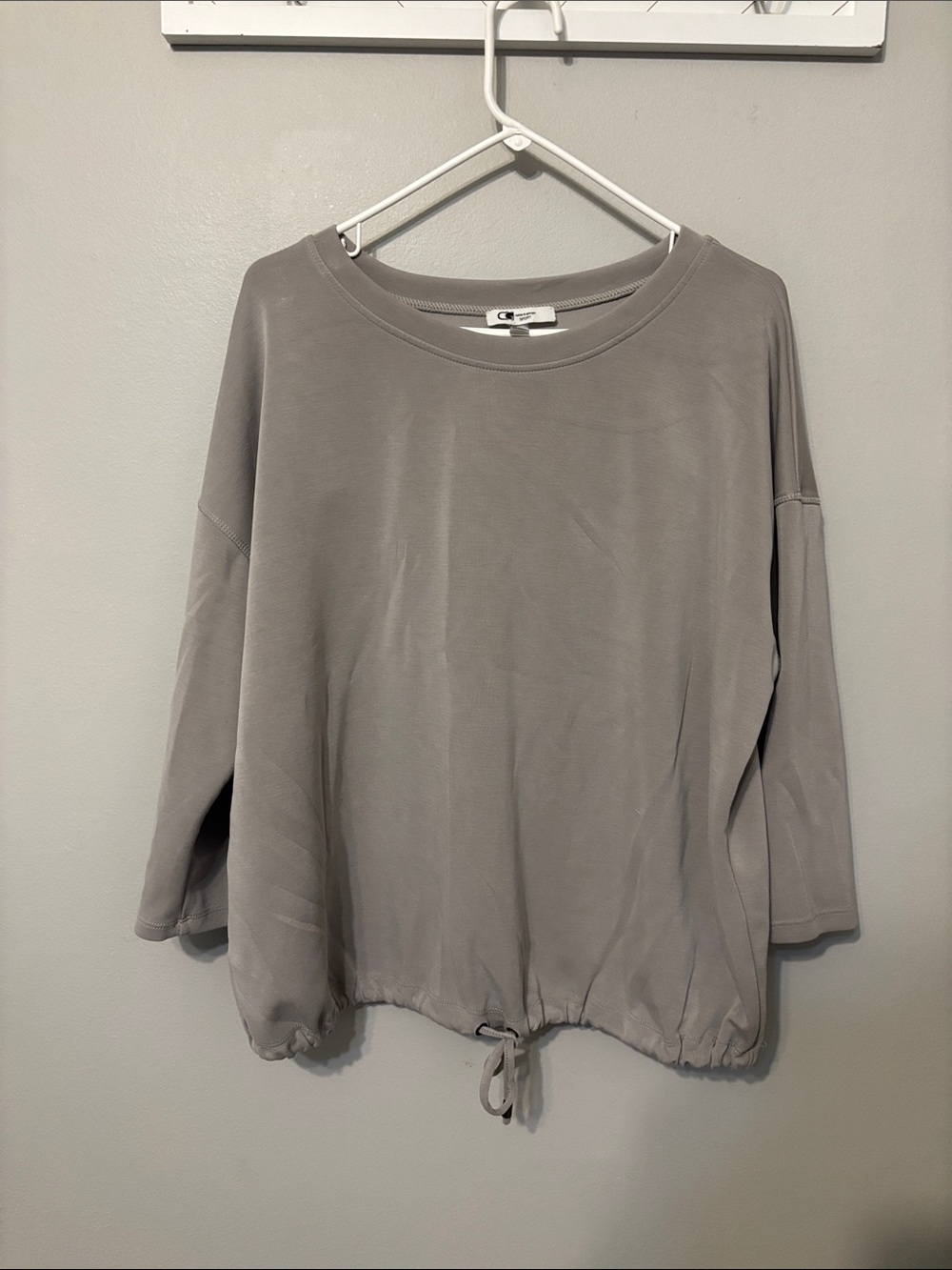 Cable & Gauge Relaxed Drawstring Hem Sweatshirt - Light Gray 3/4 sleeve